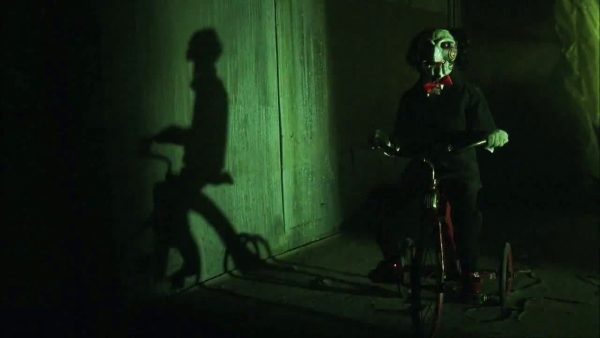 El horror de ver cine de terror 6 saw jigsawpuppet bike e1535474949748