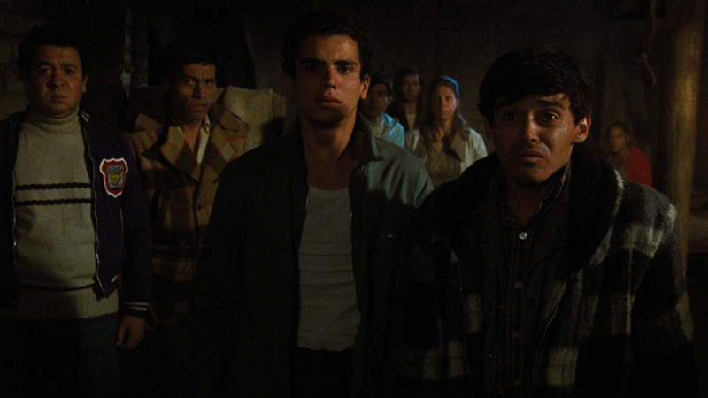 Canoa de Felipe Cazals: el terror a coro 3 canoa