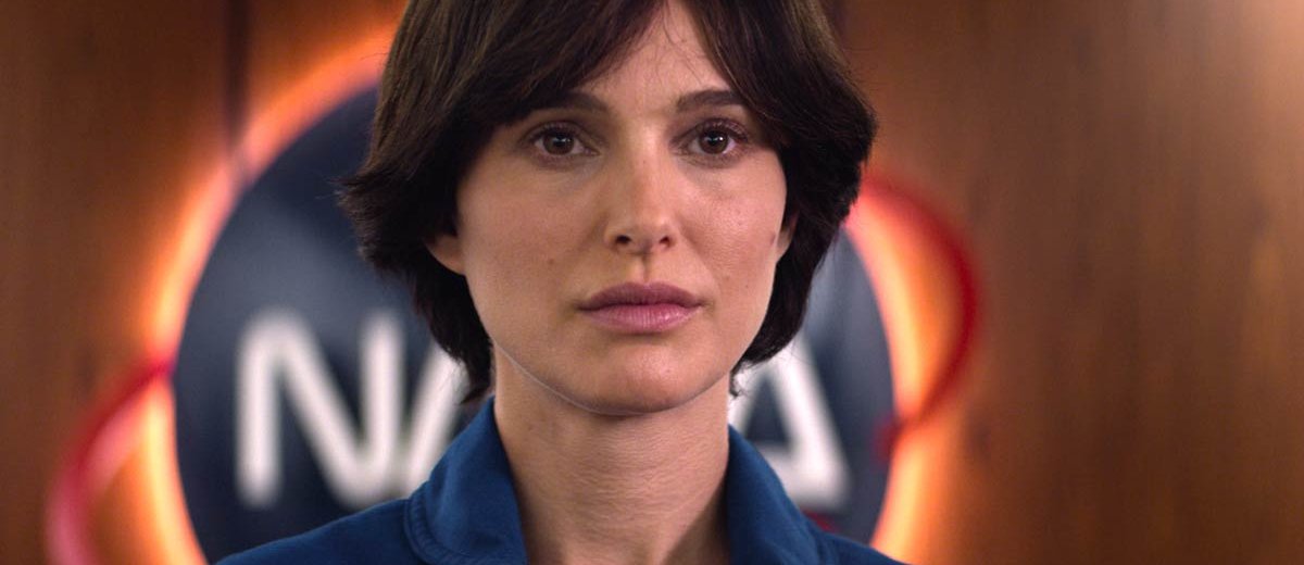 lucy in the sky pelicula