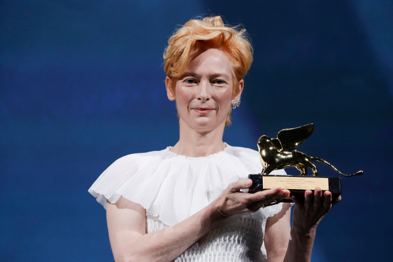 "Wakanda por siempre", expresa Tilda Swinton al recibir León de Oro honorífico 1 tilda swinton leon de oro venecia 2020 1
