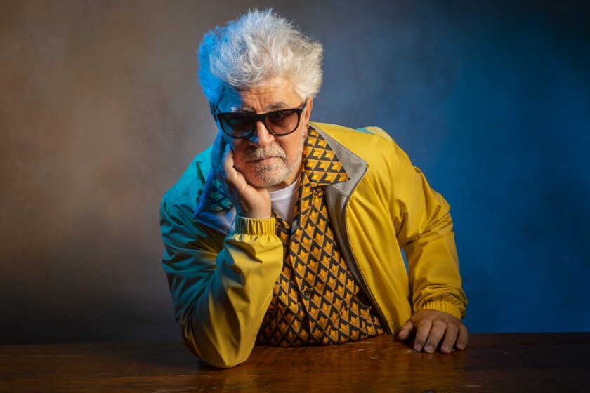 Pedro Almodóvar y la nostalgia por el futuro perdido análisis