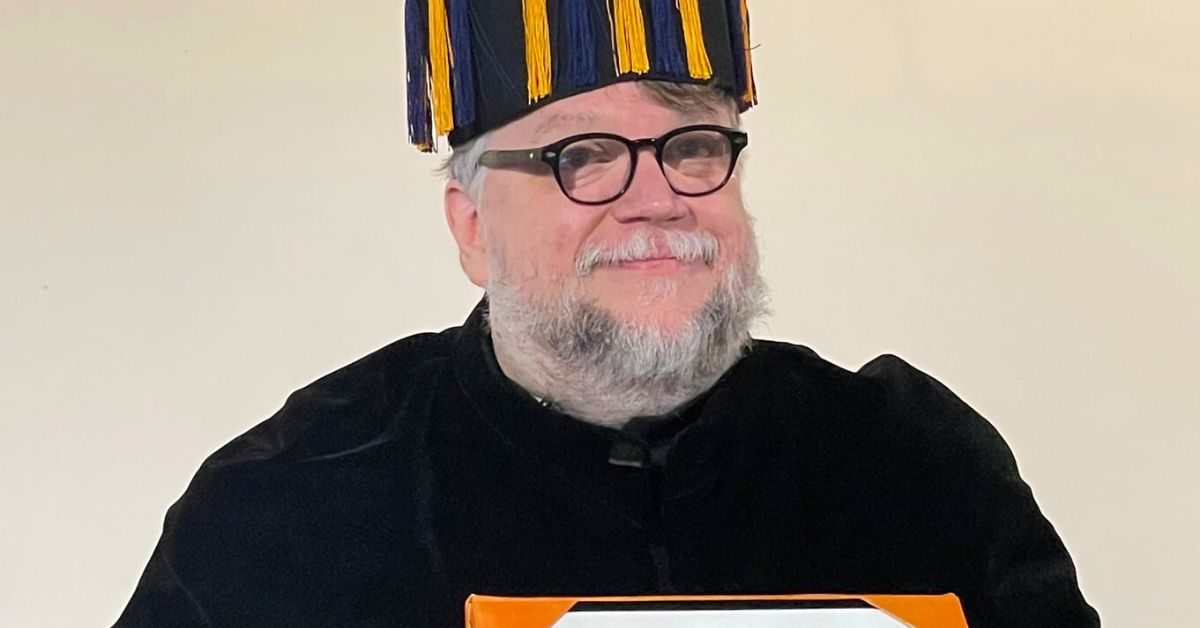 "Las raíces nunca van dejar de estar en México": Del Toro recibe doctorado honoris causa